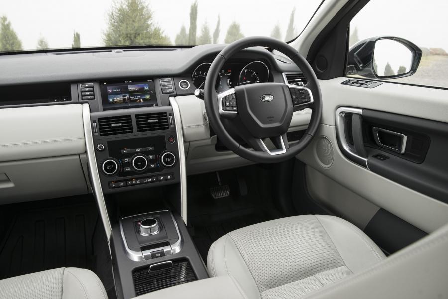  Land Rover Discovery Sport SE 2015 года  (AU) (фото 6 из 22)